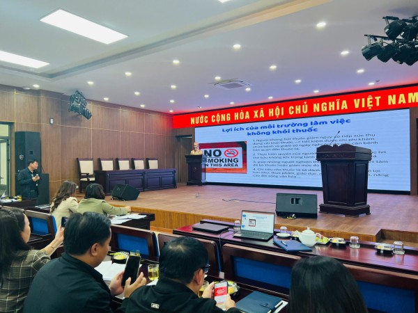 Họp ban chỉ đạo công tác PCTHTL thành phố Vinh để xây dựng cơ quan chính quyền Tp Vinh ko khói thuốc