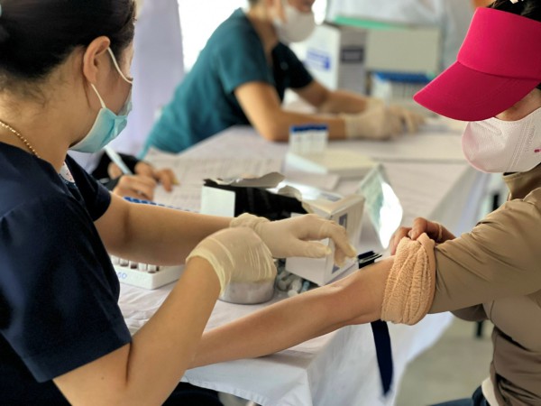 THỰC HIỆN CHĂM SÓC SỨC KHỎE NGƯỜI LAO ĐỘNG TẠI CÁC CƠ SỞ LAO ĐỘNG, SẢN XUẤT KINH DOANH ĐẢM BẢO THEO QUY ĐỊNH