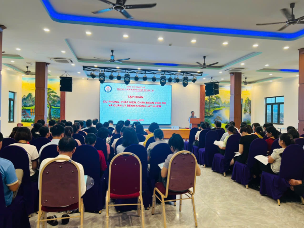 Lớp tập huấn dự phòng, phát hiện, quản lý và điều trị bệnh không lây nhiễm năm 2025 tại Đô Lương