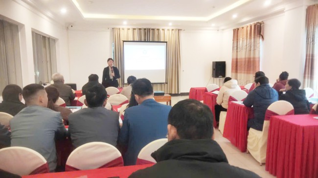 Tập huấn chăm sóc và điều trị HIV/AIDS cho cán bộ y tế