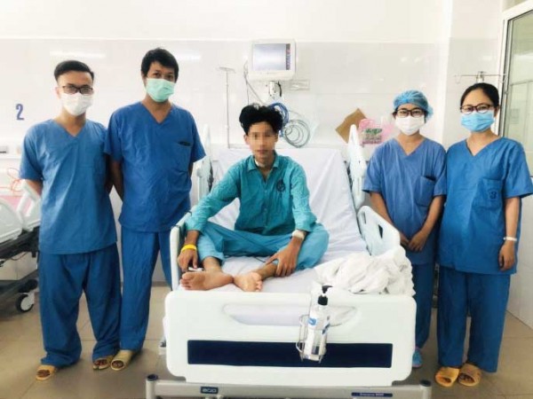 CỨU THANH NIÊN BỊ ĐIỆN GIẬT BẰNG KỸ THUẬT HẠ THÂN NHIỆT