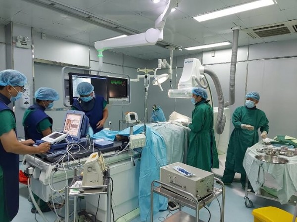 CẤY MÁY KHỬ RUNG ICD TRÊN BỆNH NHÂN NHI MẮC HỘI CHỨNG BRUGADA NGUY HIỂM