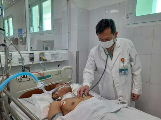 Được cứu sống sau khi bị đâm thủng tim