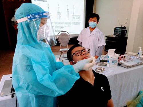 Nghệ An tập huấn xét nghiệm chẩn đoán virut SARS-CoV-2 bằng kỹ thuật xét nghiệm nhanh phát hiện kháng nguyên