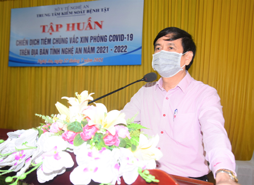 Trung tâm Kiểm soát bệnh tật tỉnh tổ chức tập huấn chiến dịch tiêm chủng vắc xin phòng COVID -19 trên địa bàn tỉnh Nghệ An.