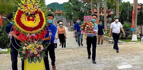 Sở Y tế Nghệ An dâng hoa, dâng hương tại Khu di tích lịch sử Truông Bồn và Nghĩa trang liệt sĩ Việt Lào