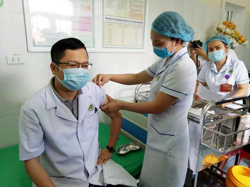 Cần biết: Người có tiền sử phản vệ độ 2 trở lên không được tiêm vắc xin COVID-19 cùng loại