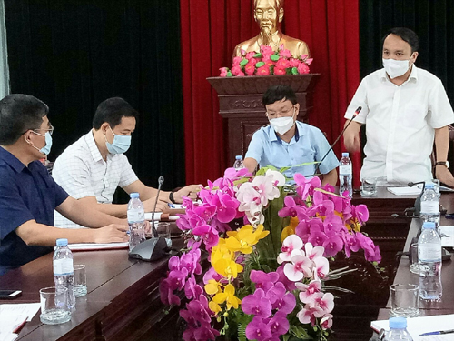 Thị xã Thái Hòa. 18h ngày 17/8 thực hiện giãn cách xã hội theo Chỉ thị 15