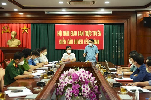 Ban Chỉ đạo phòng, chống dịch COVID-19 tỉnh  họp khẩn cùng BCĐ phòng, chống dịch COVID-19  huyện Yên Thành