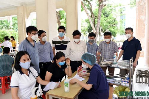 Nghệ An triển khai tiêm 20.000 liều vaccine phòng COVID-19