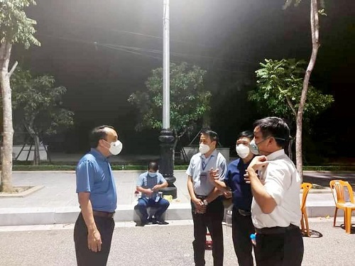 Lãnh đạo Sở Y tế kiểm tra, chỉ đạo công tác đón tiếp người dân trở về từ vùng dịch