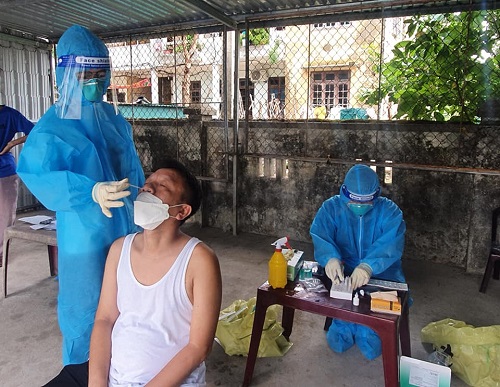 Chiều 22/10 Nghệ An ghi nhận 14 ca dương tính mới với COVID-19, trong đó có 3 ca cộng đồng và 11 ca đã được cách ly từ trước