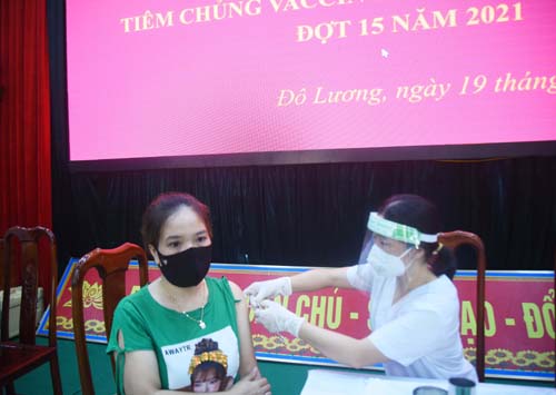 Bộ trưởng Bộ Y tế yêu cầu tăng cường phòng chống dịch trong dịp Tết Nguyên đán; tổ chức tiêm vét vaccine phòng COVID-19