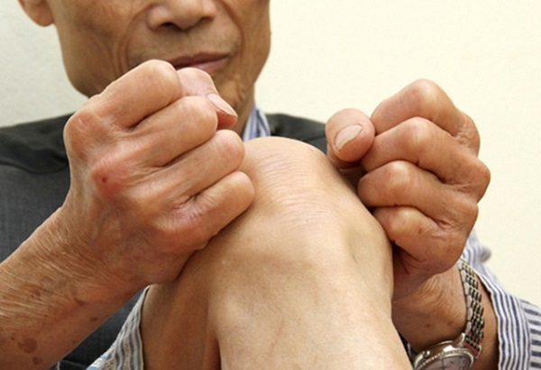 Những biến chứng và cách hạn chế thoái hóa khớp gối ở người cao tuổi