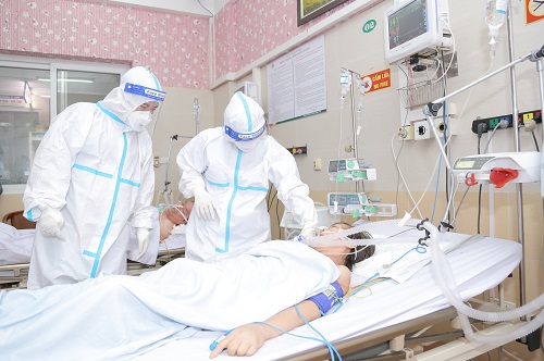 Bộ Y tế: Các bệnh viện theo dõi, đánh giá lâm sàng các ca COVID-19 nặng, gửi xét nghiệm giải trình tự gen