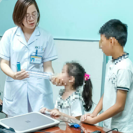 Cách xử trí cơn hen cấp ở trẻ em tại nhà