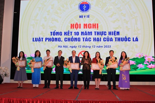 Bộ Y tế kêu gọi tăng cường thanh kiểm tra, xử lý vi phạm về phòng chống tác hại thuốc lá