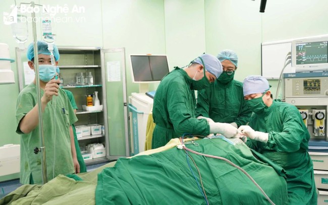 Bệnh viện Đa khoa thành phố Vinh ‘hồi sinh’ thành công bệnh nhân hôn mê do chấn thương sọ não