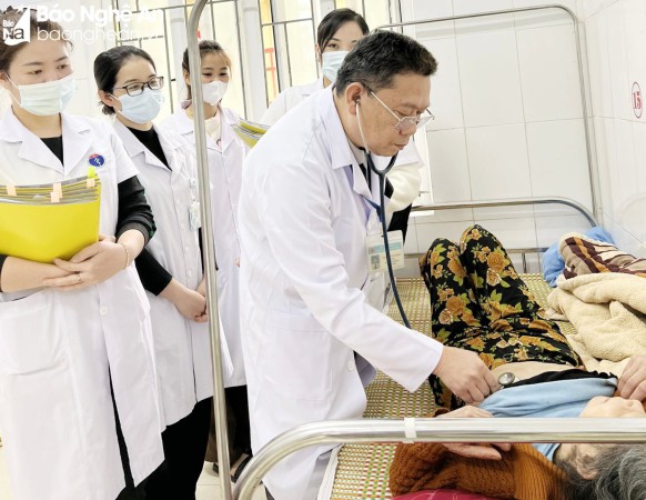 Vị bác sĩ tâm huyết với sự nghiệp y tế ở miền núi