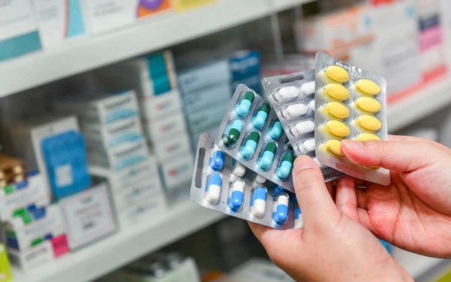 Những yếu tố làm tăng nguy cơ tác dụng phụ của thuốc