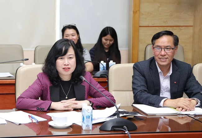 Bộ trưởng Bộ Y tế Đào Hồng Lan làm việc với Quỹ Toàn cầu