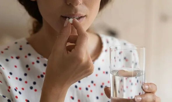 Loại thuốc giảm đau phổ biến có thể làm tăng nguy cơ bệnh tim, đột quỵ