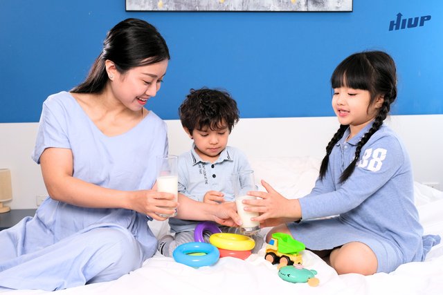 Sản phẩm chứa sữa non bổ sung dinh dưỡng cho trẻ