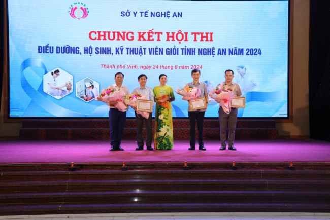 Bế mạc và trao giải Hội thi Điều dưỡng, Hộ sinh, Kỷ thuật viên giỏi ngành Y tế Nghệ An năm 2024.