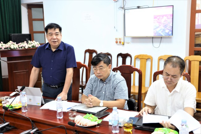 Viện Sức khỏe nghề nghiệp và Môi trường - Bộ Y tế làm việc với Trung tâm Kiểm soát bệnh tật tỉnh Nghệ An